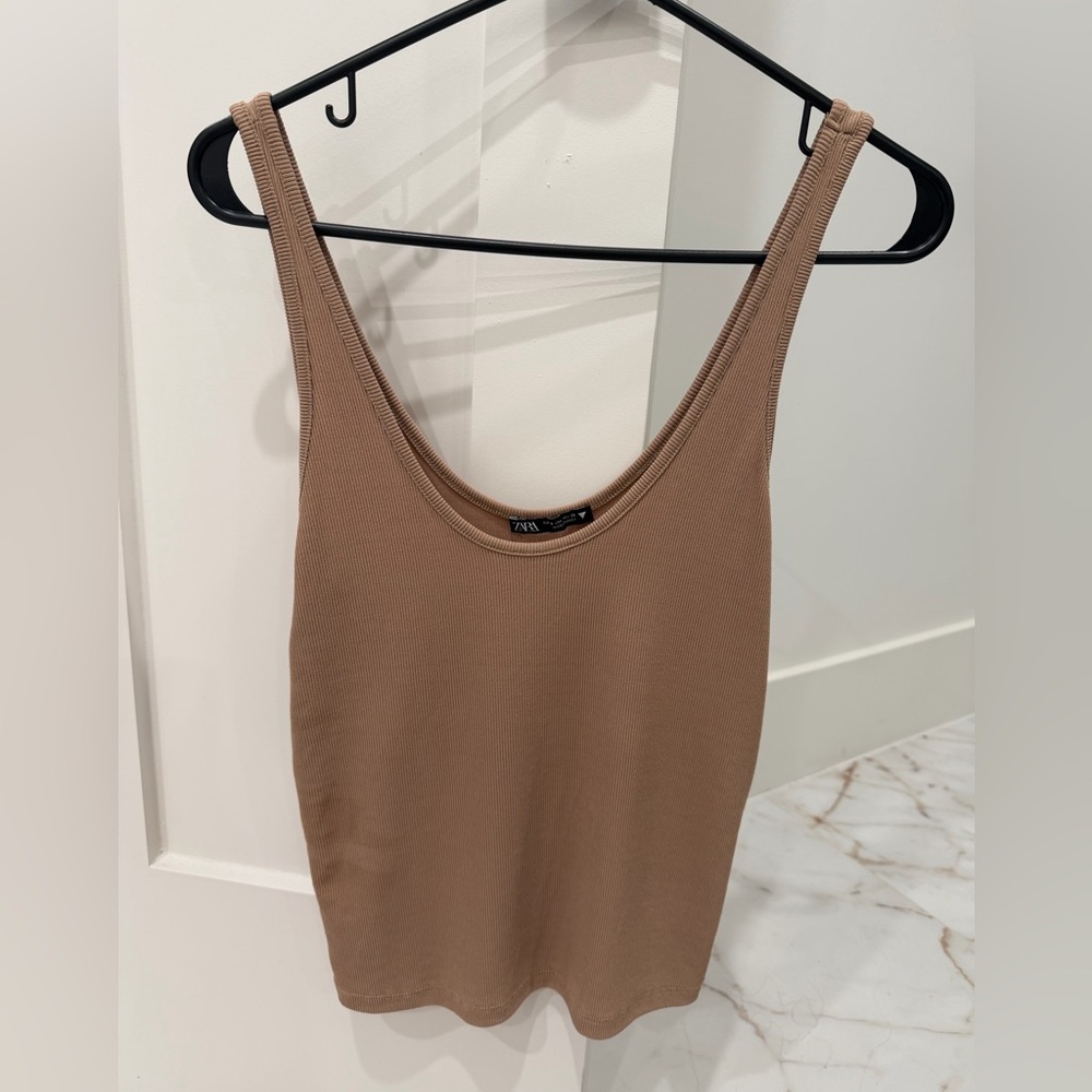 Zara ribbed tank size small never worn